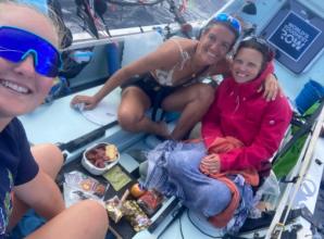 Rowers reach halfway in Atlantic crossing contest