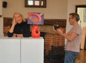 Artist puts heads together as ‘spine’ project takes shape