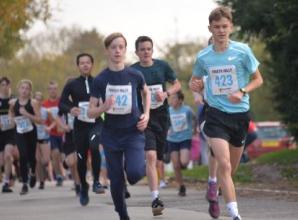 Teenager beats own record in 5km