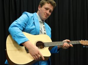 Pupils recreate parents&rsquo; era in school musical