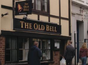Landlady celebrates 700th birthday of pub