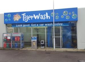 Garage pays £2,000 after car wash damages two 4x4s