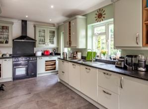 Detached chalet with private garden to enjoy all year round