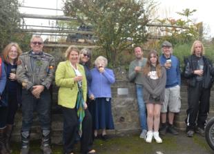 Plaque reinstated at pub in memory of bike fanatic