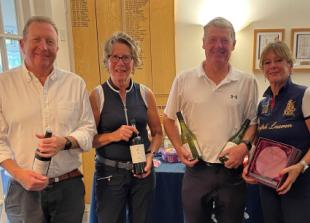 Golfers hit £3,000 for disabled centre