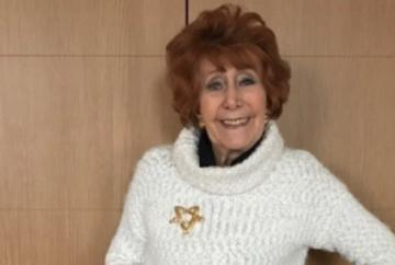 Woman dies after heart attack at restaurant