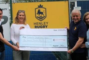 Runners raise £1,000 for counselling charity