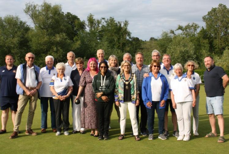 Return match for councillors and bowls club players