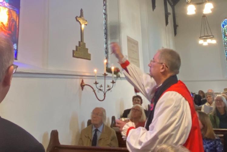 New church window for wartime poet dedicated