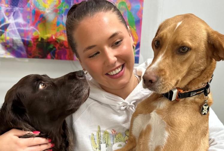 Woman opens dog parlour after dance school injury