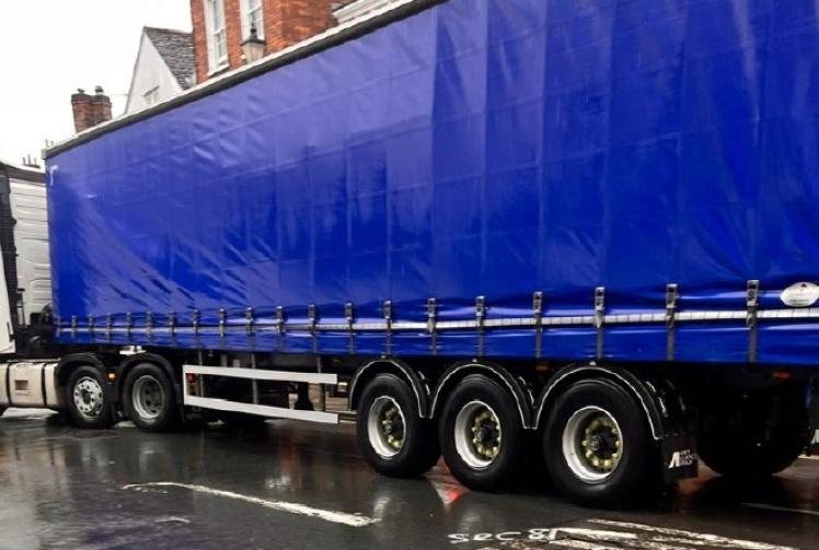 Cameras to monitor routes of big lorries
