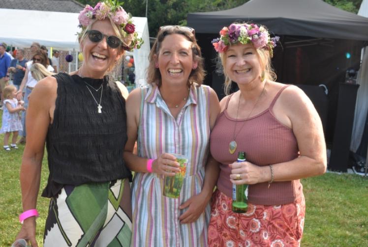 Record-breaking ‘mini Glastonbury’