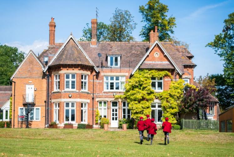 Small classes and top pastoral care