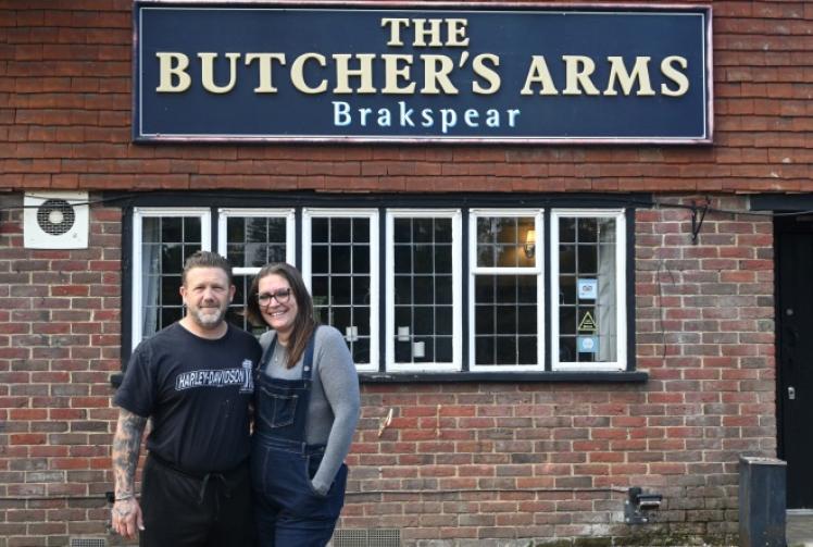 Headline in 48 Franklin gothic 48 herey butchers arms couple 1209