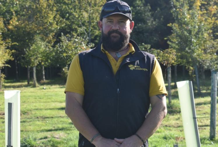 Gravedigger wins national award for personal touch