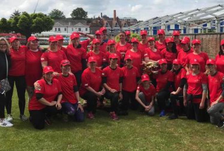 Mothers row 20 miles in dragon boat for school